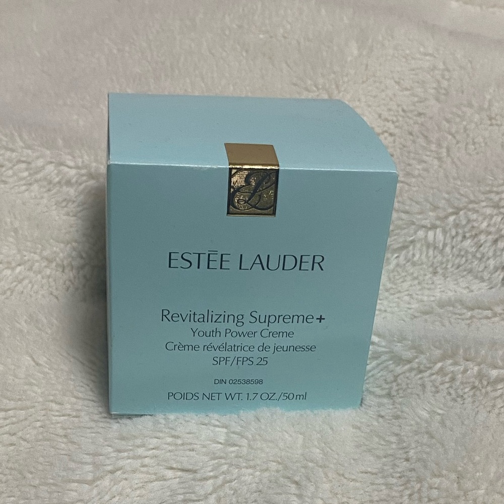 Estee Lauder Revitalizing Supreme+ Youth Power Crème Moisturizer
